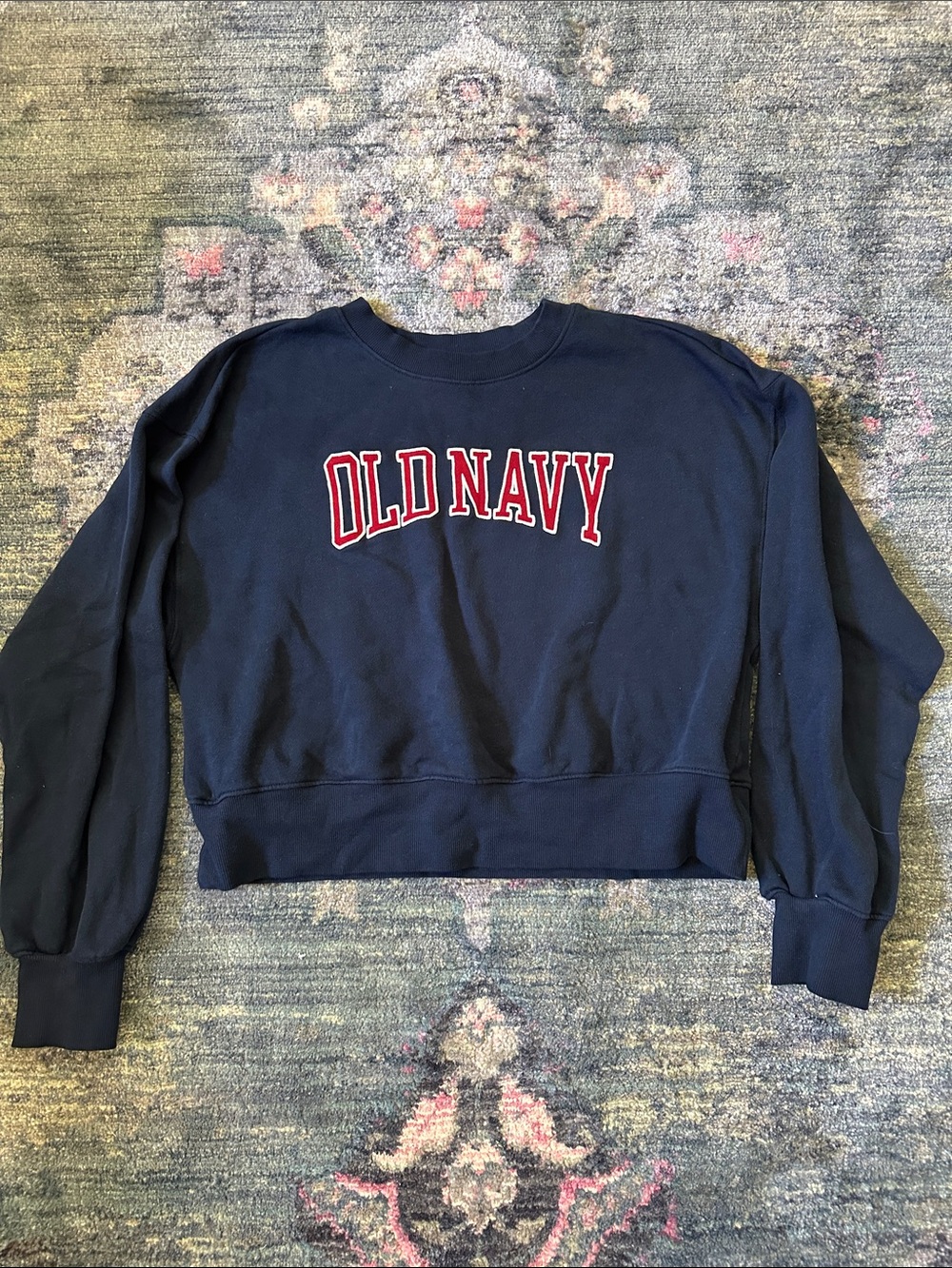 Old Navy Preppy Navy Crewneck Sweatshirt with Red Lettering Women’s Medium Nice!